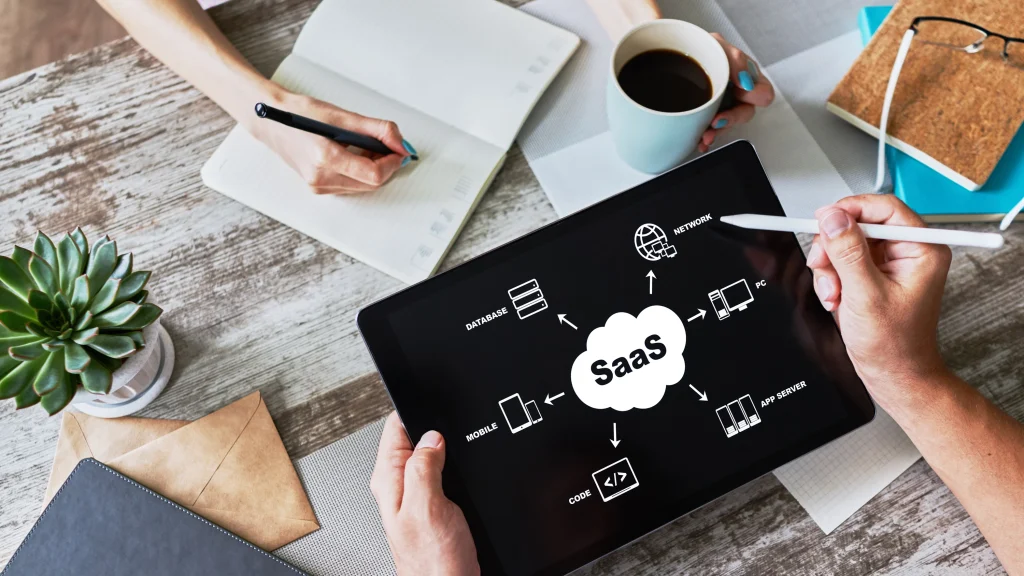 SaaSとは？ 中小企業・個人事業主が導入するメリットとデメリット